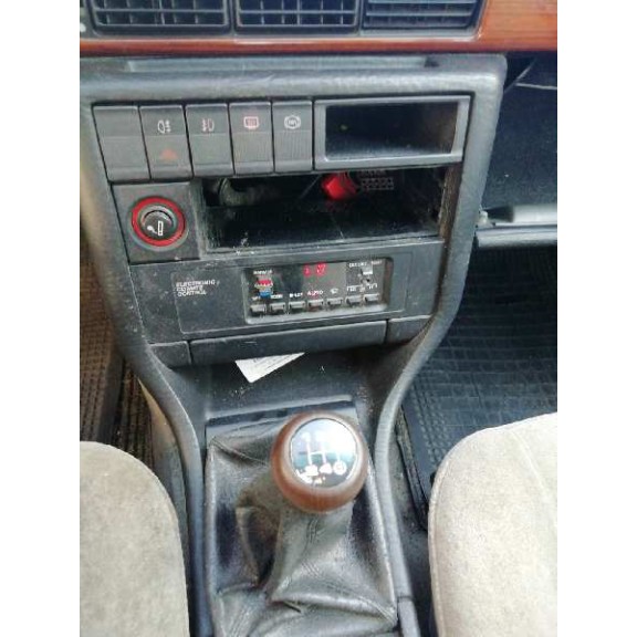 audi 100 berlina (443) del año 1990