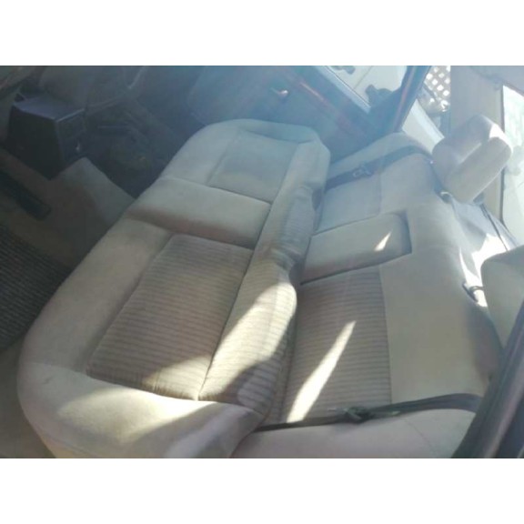 audi 100 berlina (443) del año 1990