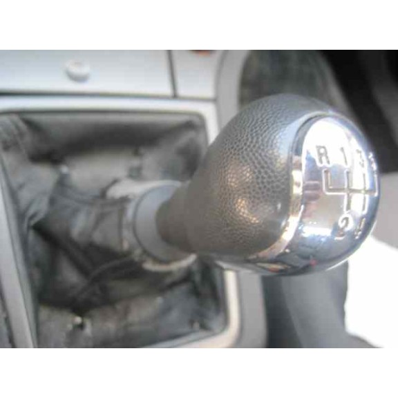 opel vectra c berlina del año 2003