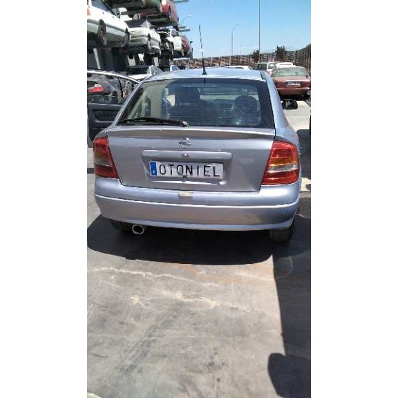 opel astra g berlina del año 2001