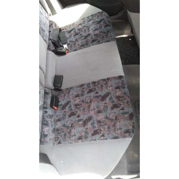 nissan primera berlina (p11) del año 1999