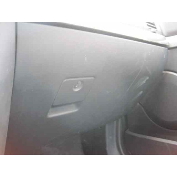 opel vectra c berlina del año 2003