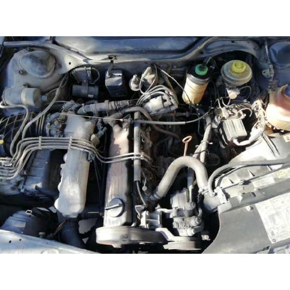 audi 100 berlina (443) del año 1990