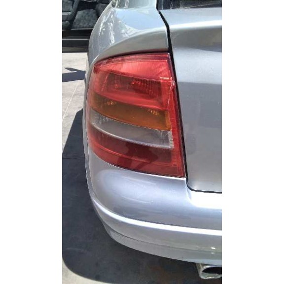 opel astra g berlina del año 2001