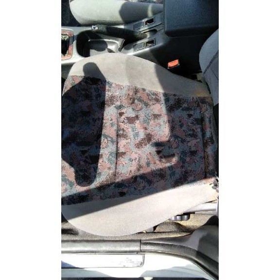 nissan primera berlina (p11) del año 1999