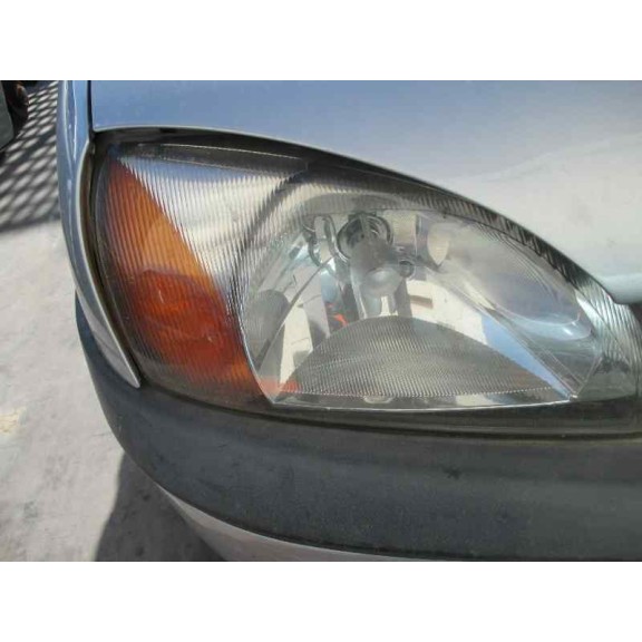 ford fiesta berlina (dx) del año 2001