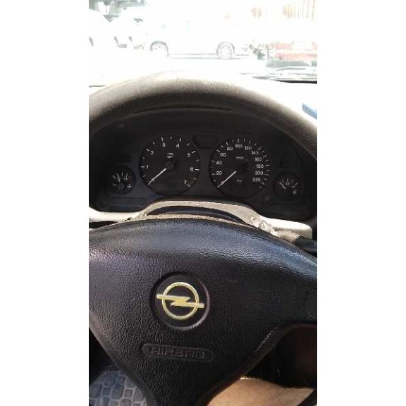 opel astra g berlina del año 2001