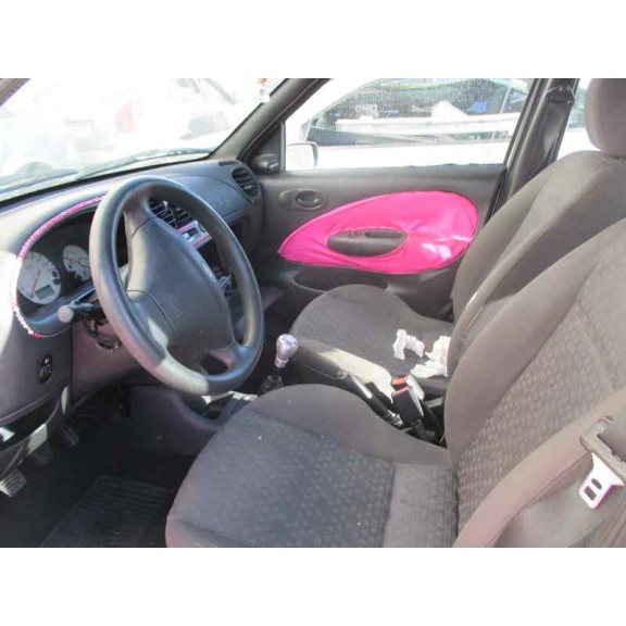 ford fiesta berlina (dx) del año 2001