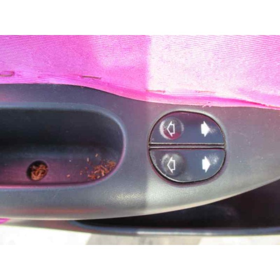 ford fiesta berlina (dx) del año 2001