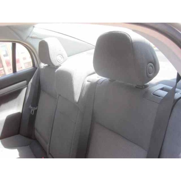 opel vectra c berlina del año 2003