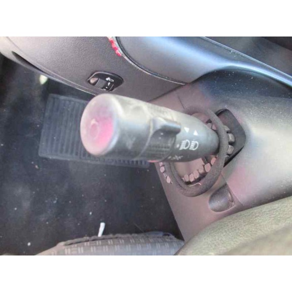 ford fiesta berlina (dx) del año 2001