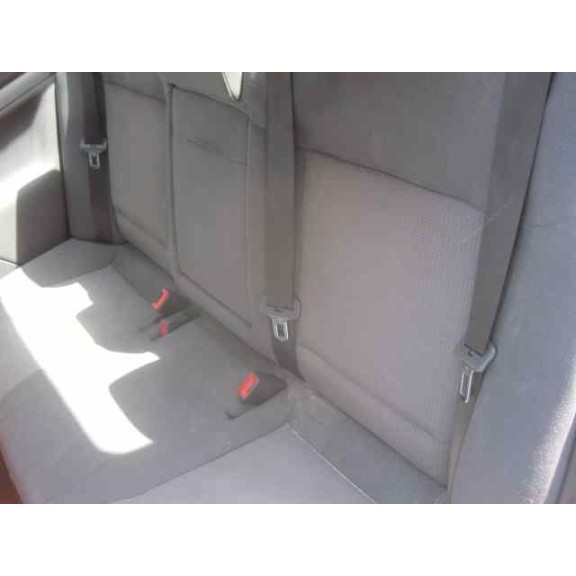 opel vectra c berlina del año 2003