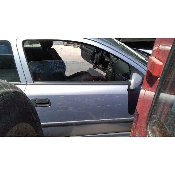 opel astra g berlina del año 2001