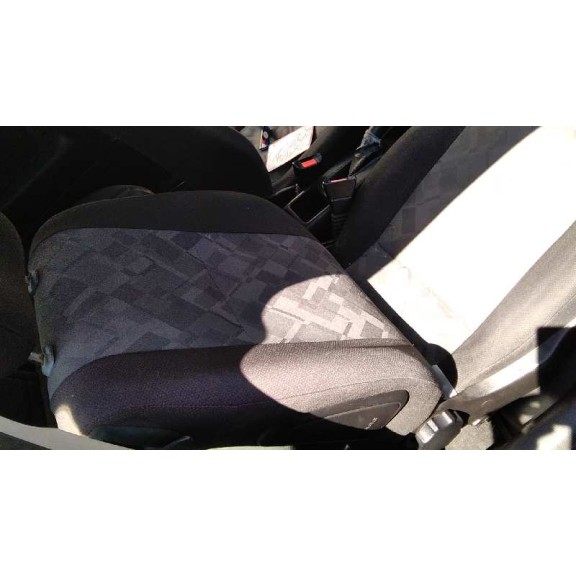 opel astra g berlina del año 2001