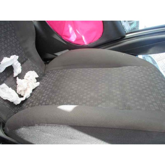 ford fiesta berlina (dx) del año 2001