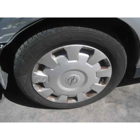 opel vectra c berlina del año 2003