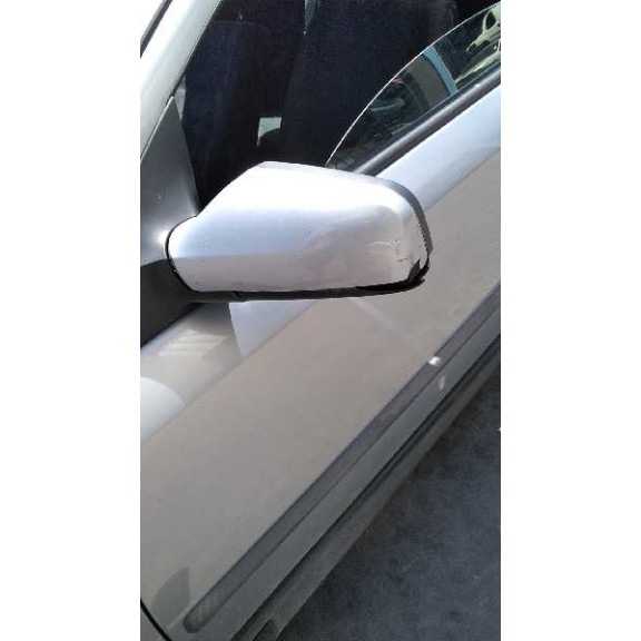 opel astra g berlina del año 2001