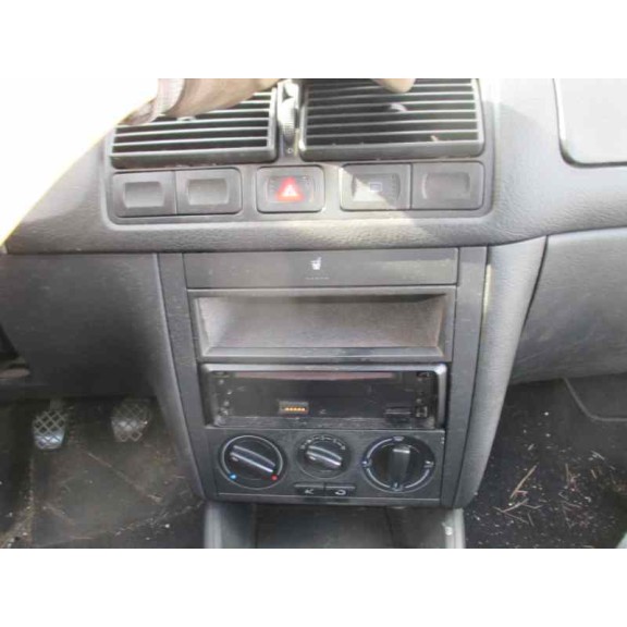 volkswagen golf iv berlina (1j1) del año 1998