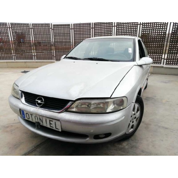 opel vectra b berlina del año 2002