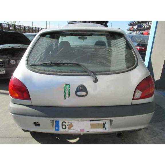 ford fiesta berlina (dx) del año 2001