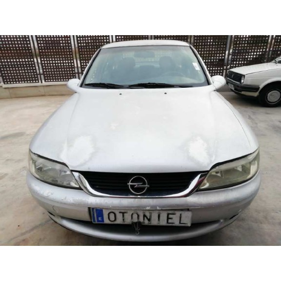 opel vectra b berlina del año 2002