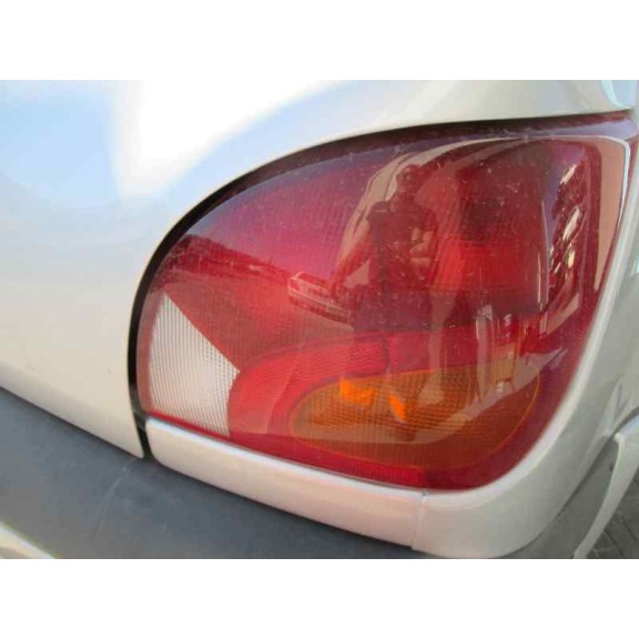 ford fiesta berlina (dx) del año 2001