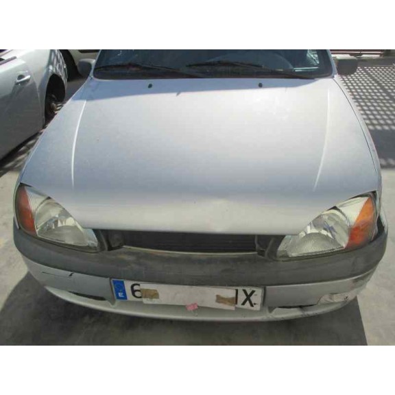 ford fiesta berlina (dx) del año 2001