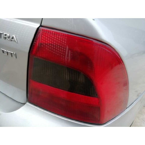 opel vectra b berlina del año 2002