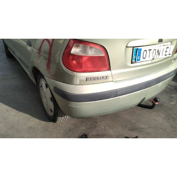 renault megane i fase 2 berlina (ba0) del año 2001