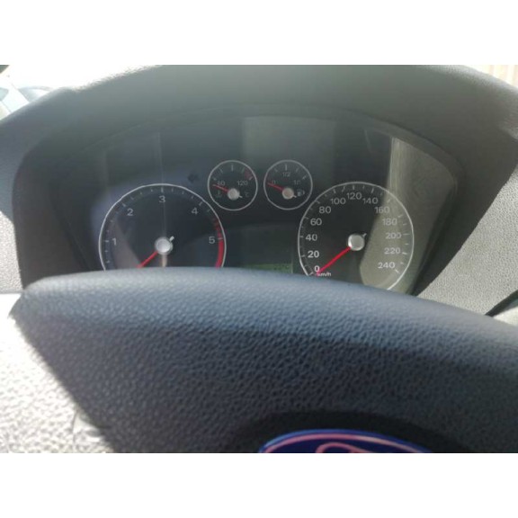 ford focus berlina (cap) del año 2006