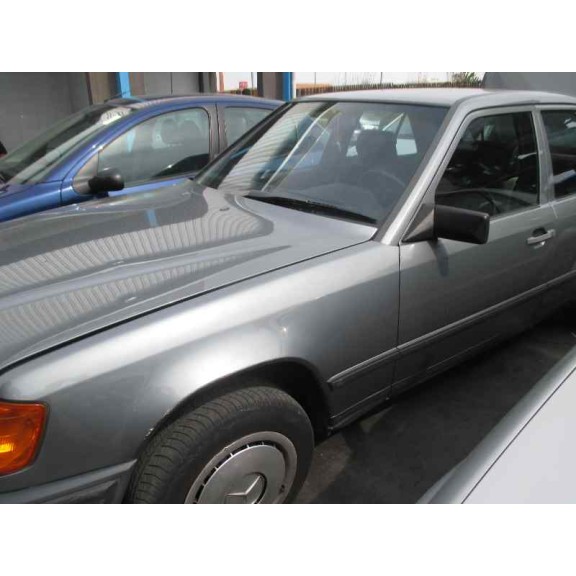 mercedes-benz clase e (w124) berlina del año 1988