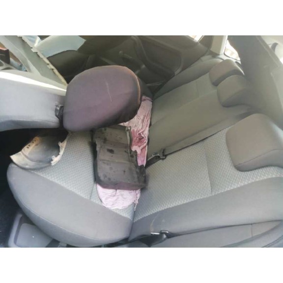 ford focus berlina (cap) del año 2006