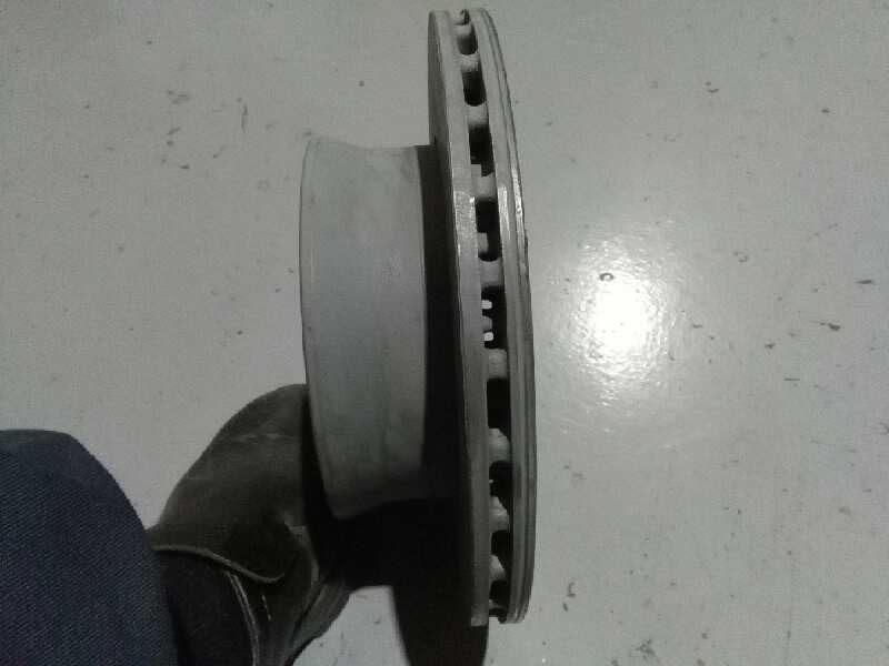 Recambio de disco freno delantero para volkswagen lt caja cerrada / combi (mod. 1997) referencia OEM IAM 2D0615301D VENTILADO NU