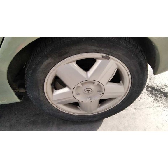 renault megane i fase 2 berlina (ba0) del año 2001