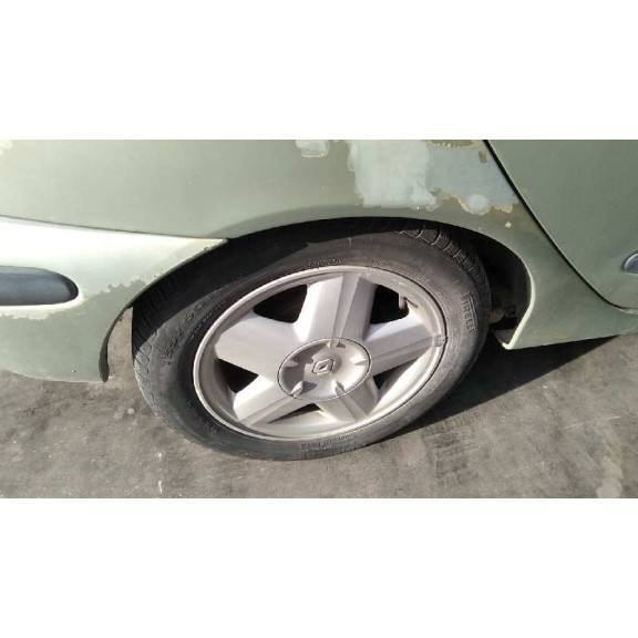 renault megane i fase 2 berlina (ba0) del año 2001