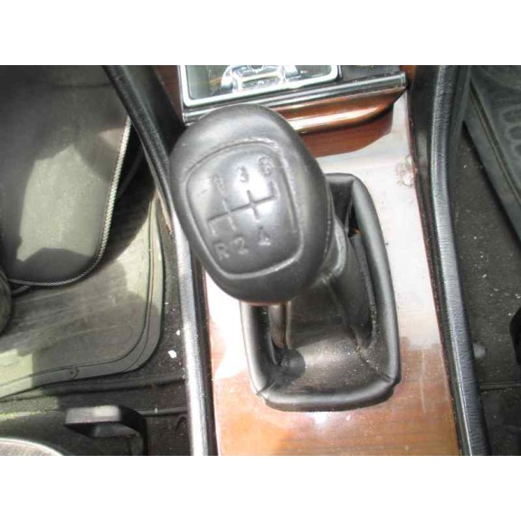 mercedes-benz clase e (w124) berlina del año 1988