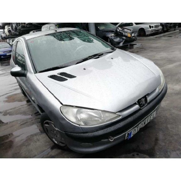 peugeot 206 berlina del año 1999