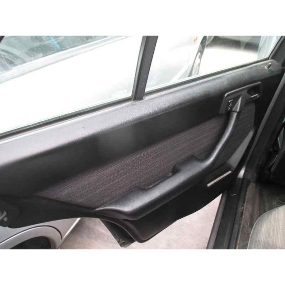 mercedes-benz clase e (w124) berlina del año 1988