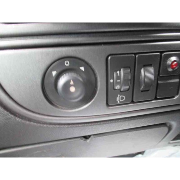 citroën xsara berlina del año 1999