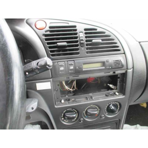 citroën xsara berlina del año 1999