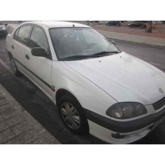 toyota avensis berlina (t 22) del año 1998