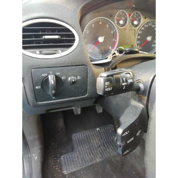 ford focus berlina (cap) del año 2005