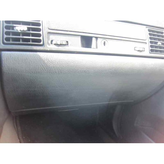 bmw serie 3 berlina (e36) del año 1993