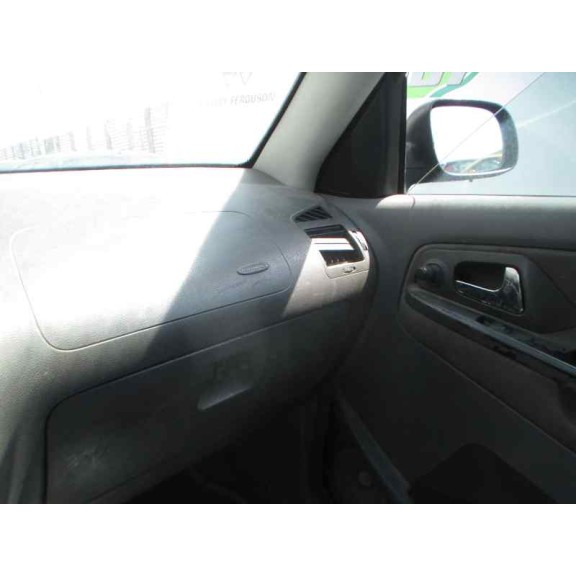 seat ibiza (6k1) del año 2002