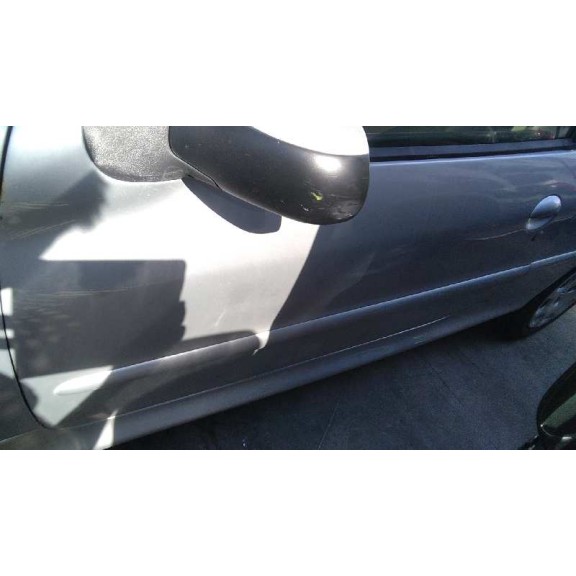 peugeot 206 berlina del año 2004