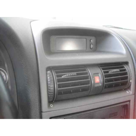 opel astra g berlina del año 2002