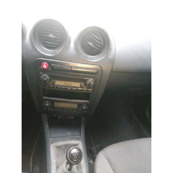 seat ibiza (6l1) del año 2005