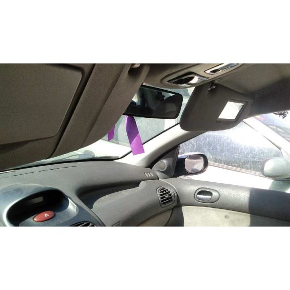 peugeot 206 berlina del año 2004