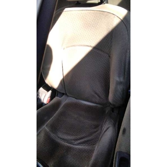 peugeot 206 berlina del año 2004