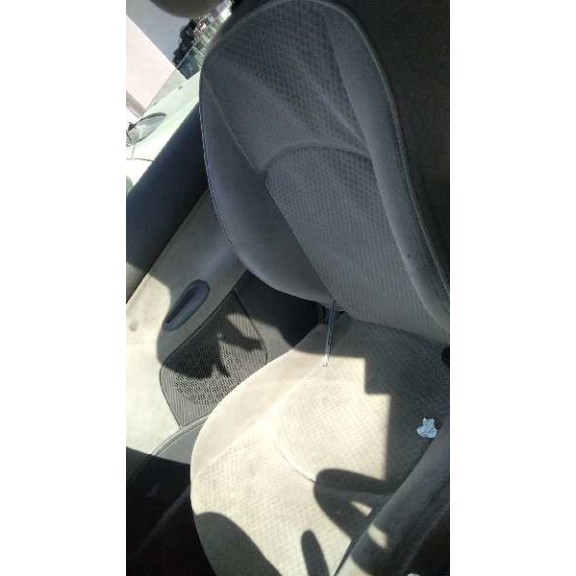 peugeot 206 berlina del año 2004